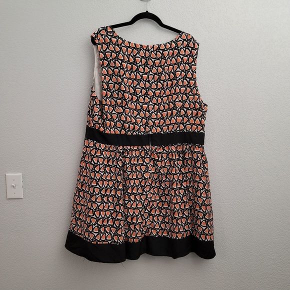 Asos Curve plus fit and flare fully lined sleeveless dress black orange - Picture 9 of 10